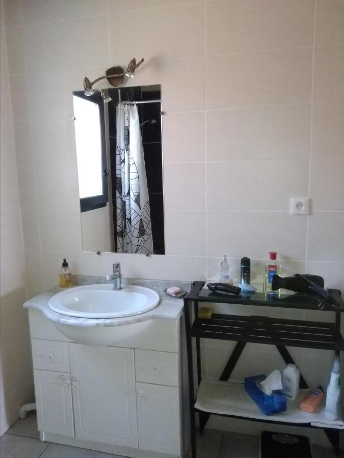 Chambre privée Badet Salles  Esterno foto
