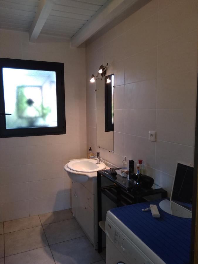 Chambre privée Badet Salles  Esterno foto